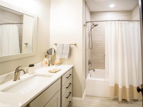 135 E B Street Forest City IA 50436