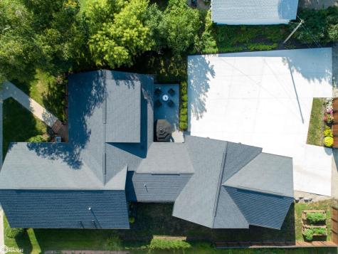 135 E B Street Forest City IA 50436