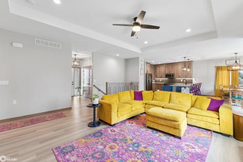 305 W 12th Avenue Clear Lake IA 50428
