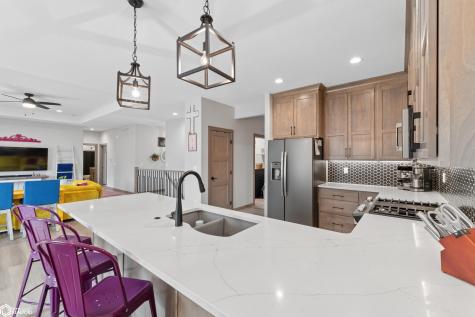 305 W 12th Avenue Clear Lake IA 50428
