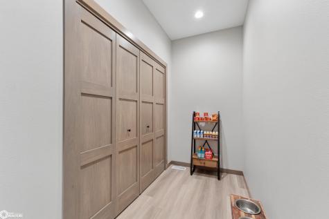305 W 12th Avenue Clear Lake IA 50428