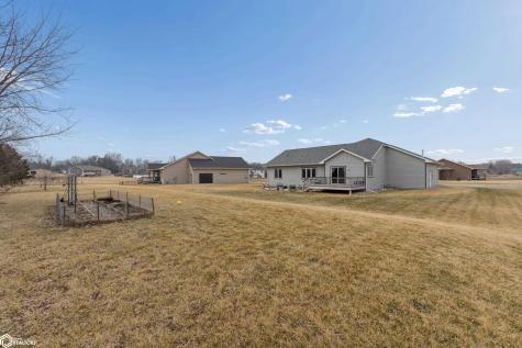 305 W 12th Avenue Clear Lake IA 50428