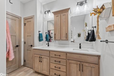 305 W 12th Avenue Clear Lake IA 50428