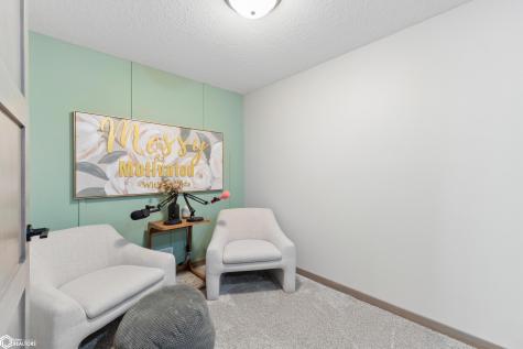 305 W 12th Avenue Clear Lake IA 50428