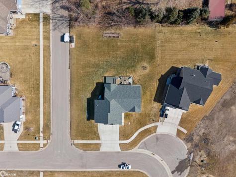 305 W 12th Avenue Clear Lake IA 50428
