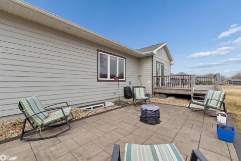 305 W 12th Avenue Clear Lake IA 50428