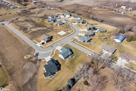 305 W 12th Avenue Clear Lake IA 50428