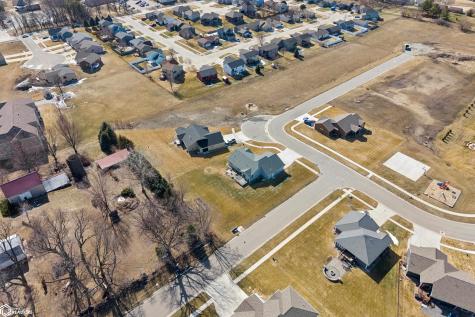 305 W 12th Avenue Clear Lake IA 50428
