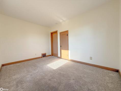 315 S Reynolds Street Latimer IA 50452