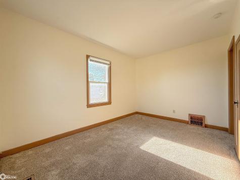 315 S Reynolds Street Latimer IA 50452