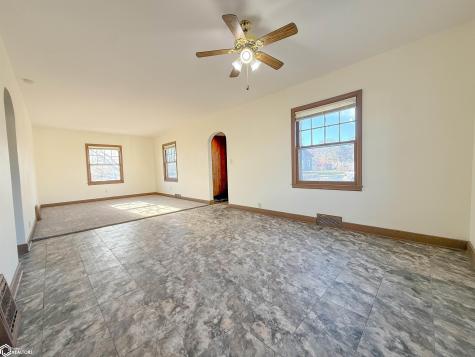 315 S Reynolds Street Latimer IA 50452