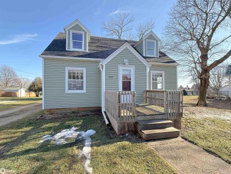 315 S Reynolds Street Latimer IA 50452
