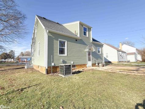 315 S Reynolds Street Latimer IA 50452