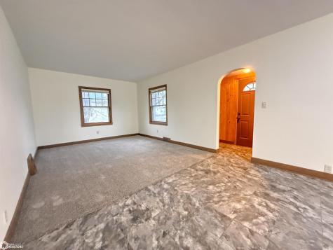 315 S Reynolds Street Latimer IA 50452