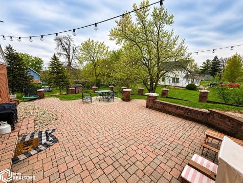 505 S 4th Street S Forest City IA 50436