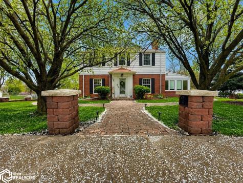 505 S 4th Street S Forest City IA 50436