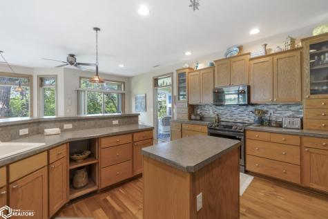 206 Brickyard Court Sheffield IA 50475