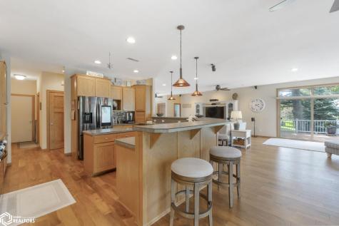 206 Brickyard Court Sheffield IA 50475