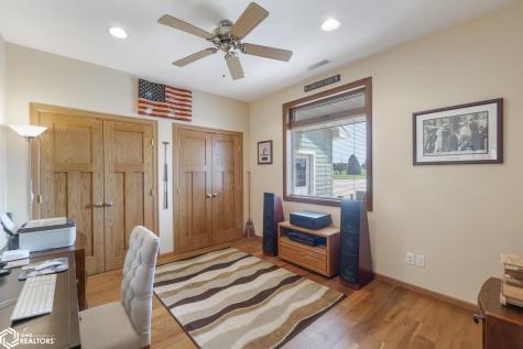 206 Brickyard Court Sheffield IA 50475