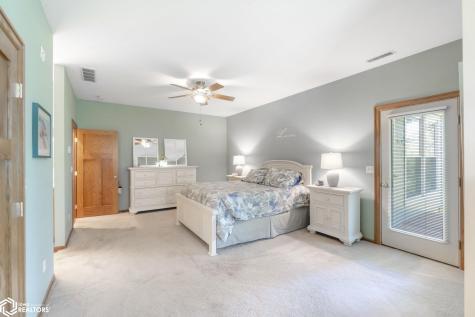 206 Brickyard Court Sheffield IA 50475