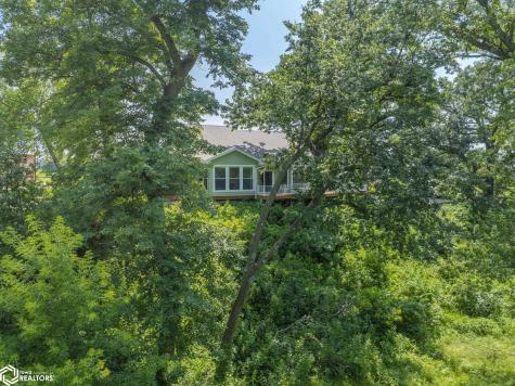 206 Brickyard Court Sheffield IA 50475