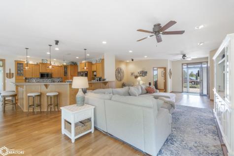 206 Brickyard Court Sheffield IA 50475