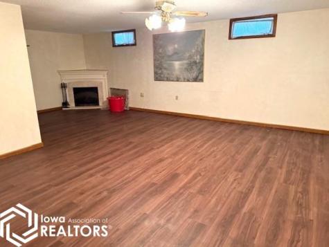 2109 E Spruce Street Algona IA 50511
