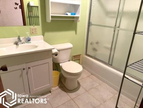 2109 E Spruce Street Algona IA 50511