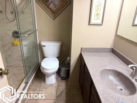 2109 E Spruce Street Algona IA 50511