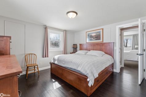 14303 Raven Avenue Mason City IA 50401
