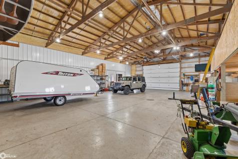 14303 Raven Avenue Mason City IA 50401