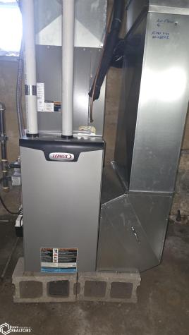 203 Keerl Street Joice IA 50446