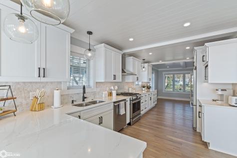 537 N Shore Drive Clear Lake IA 50428