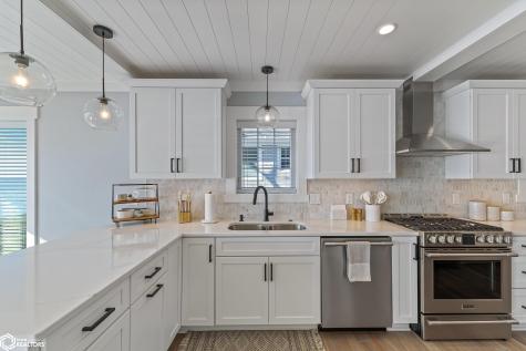 537 N Shore Drive Clear Lake IA 50428