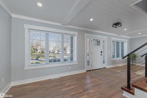 537 N Shore Drive Clear Lake IA 50428
