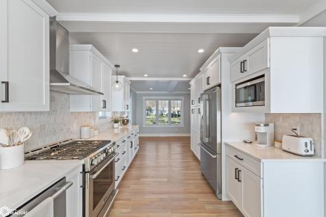 537 N Shore Drive Clear Lake IA 50428