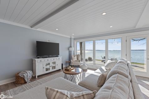 537 N Shore Drive Clear Lake IA 50428