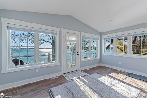 537 N Shore Drive Clear Lake IA 50428