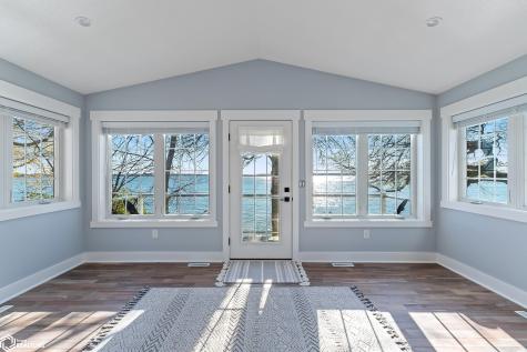 537 N Shore Drive Clear Lake IA 50428