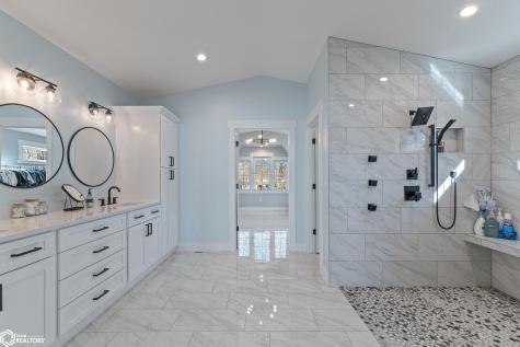 537 N Shore Drive Clear Lake IA 50428