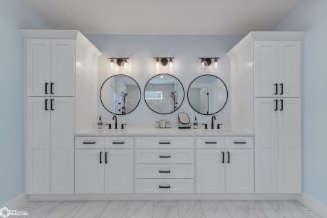 537 N Shore Drive Clear Lake IA 50428