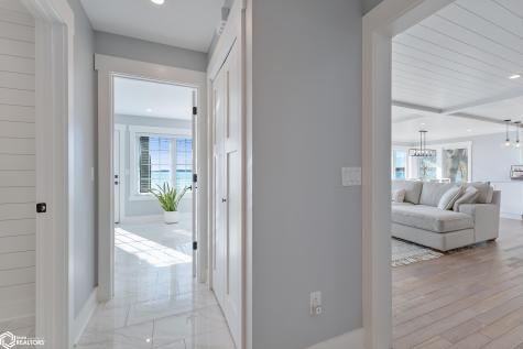 537 N Shore Drive Clear Lake IA 50428