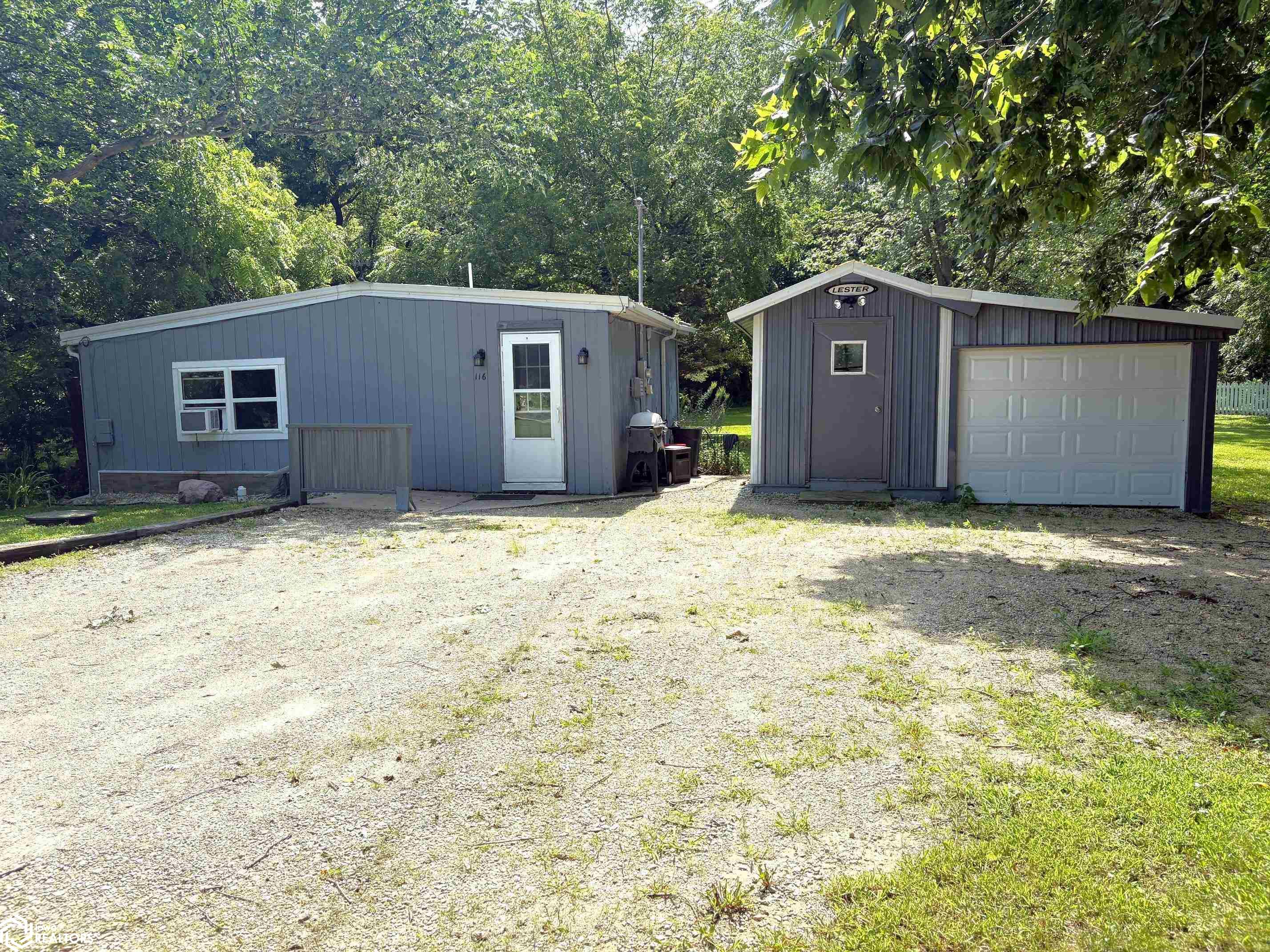 116 W 2nd Street Iowa Falls IA 50126