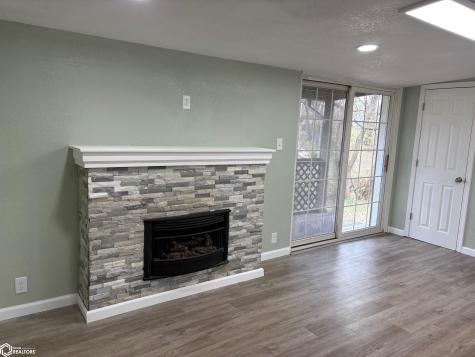 116 W 2nd Street Iowa Falls IA 50126