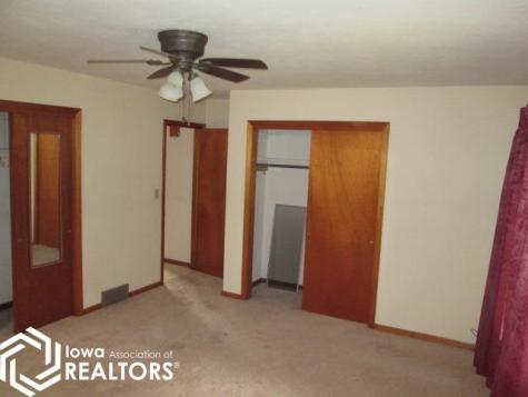 312 1st Street NW Belmond IA 50421