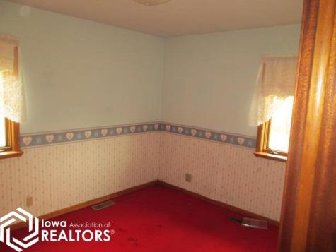 312 1st Street NW Belmond IA 50421