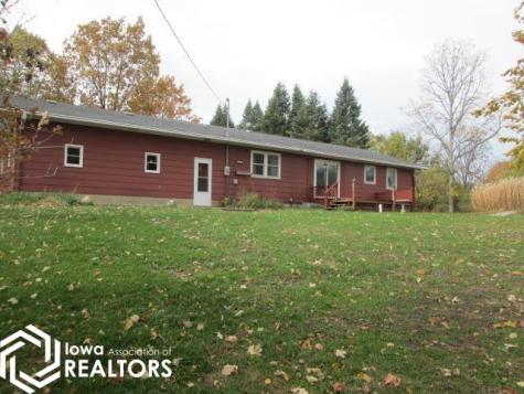 312 1st Street NW Belmond IA 50421