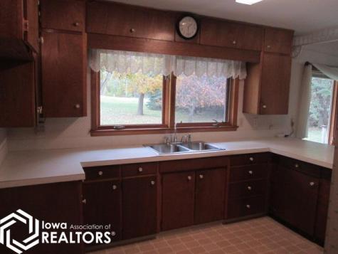 312 1st Street NW Belmond IA 50421