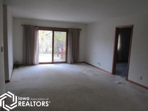 312 1st Street NW Belmond IA 50421