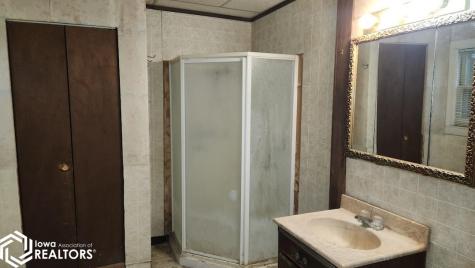 2000 2nd Avenue S Clear Lake IA 50428